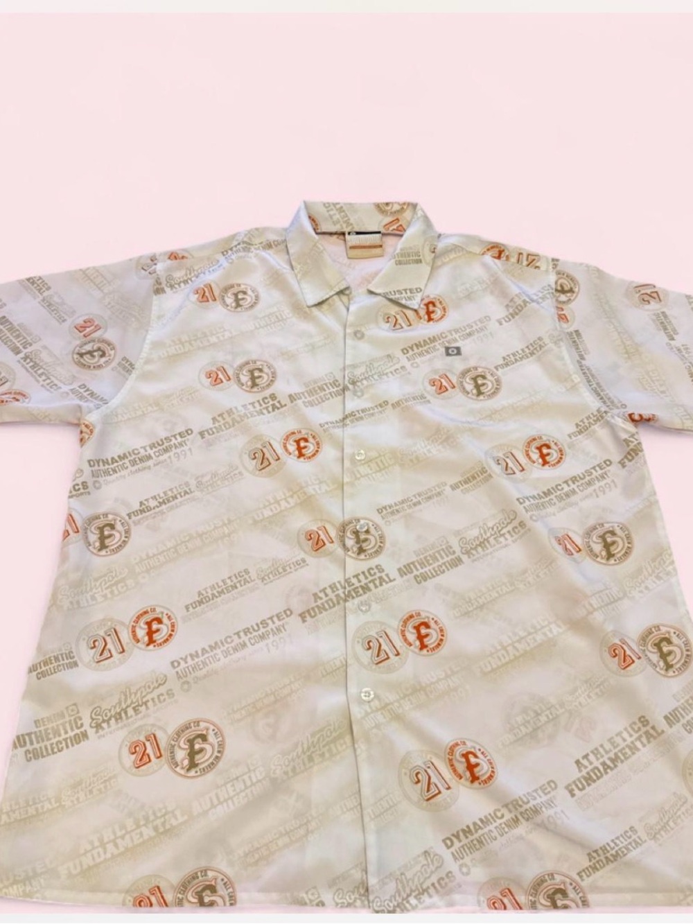 Vintage Southpole men’s Short-Sleeve Button-Up Shirt in Off-White